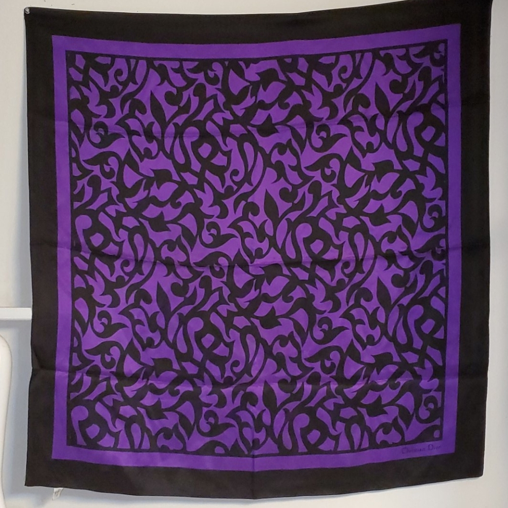 Christian Dior Ladies Slik Scarf. - Picture 15 of 16
